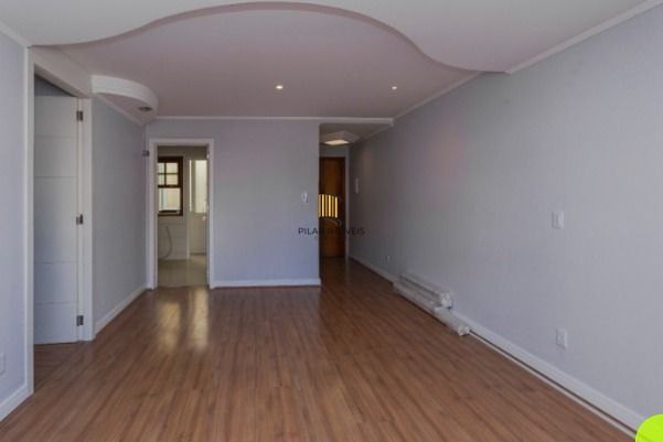 Apartamento com 3 quartos, 1 vaga no bairro Menino Deus