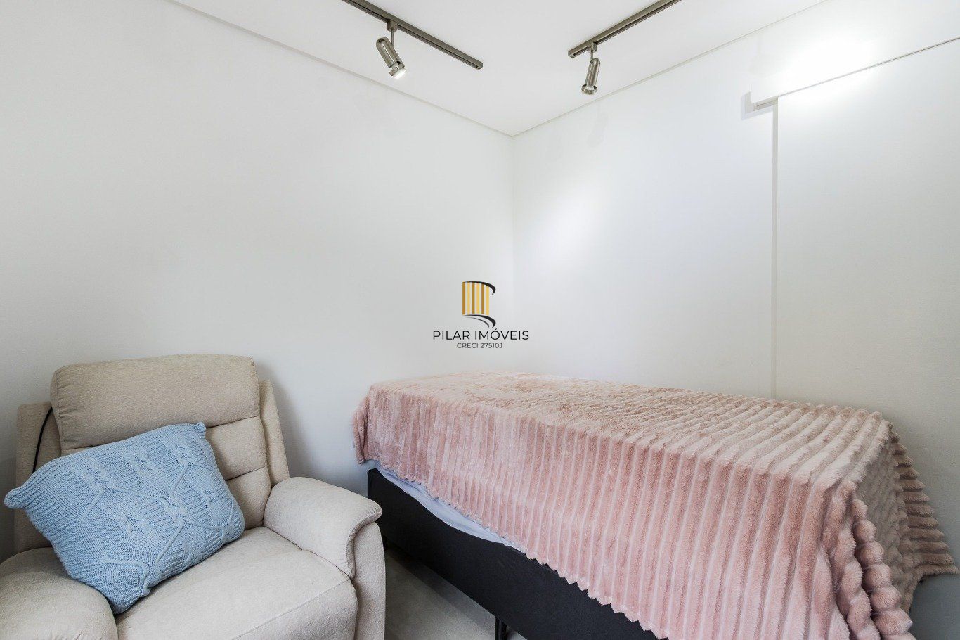 Cobertura de 3 dormitórios à venda em Mont'Serrat, Porto Alegre.