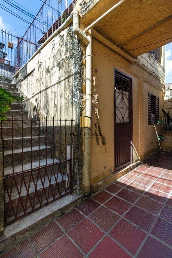 Casa de 4 dormitórios no bairro Camaquã