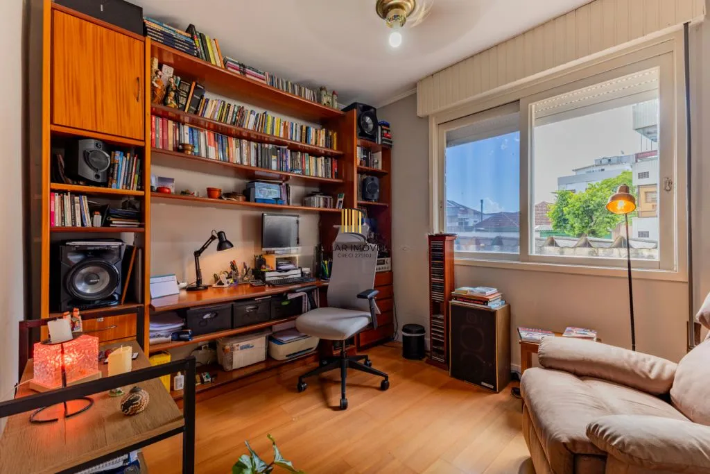 Apartamento de 3 dormitórios à venda em Petrópolis - Porto Alegre