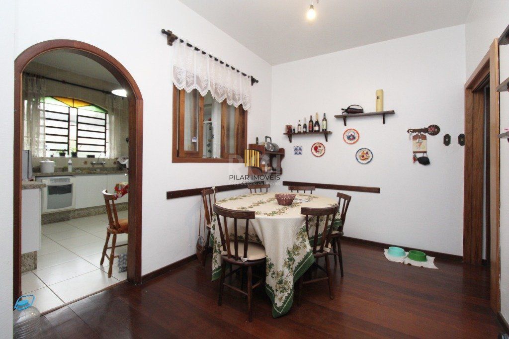 Casa para Venda - 406.36m², 6 dormitórios, sendo 6 suites, 2 vagas - Chácara das Pedras