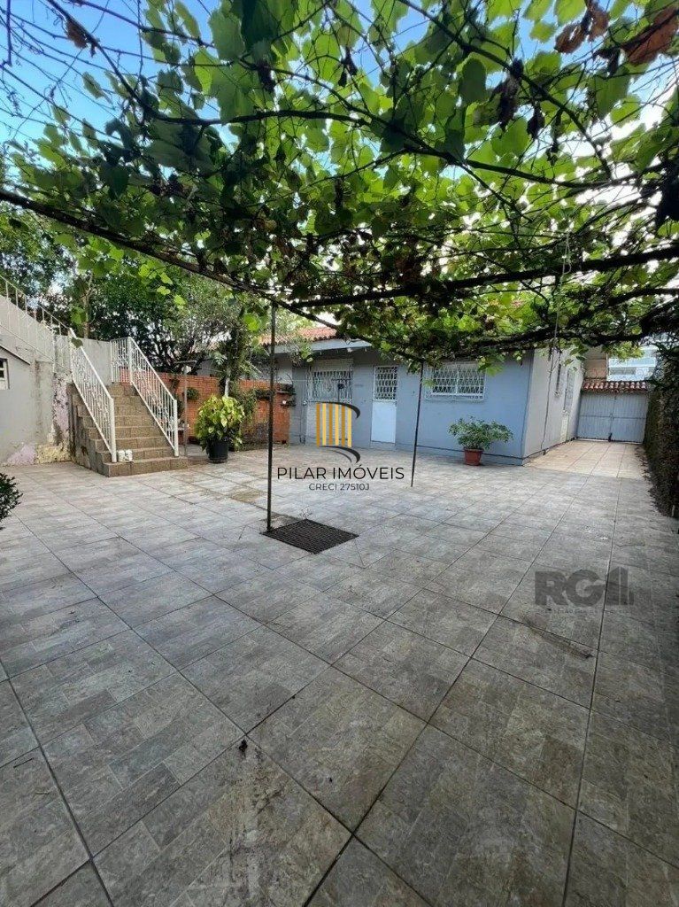 casa com 3 dormitórios no bairro Parque Santa Fé