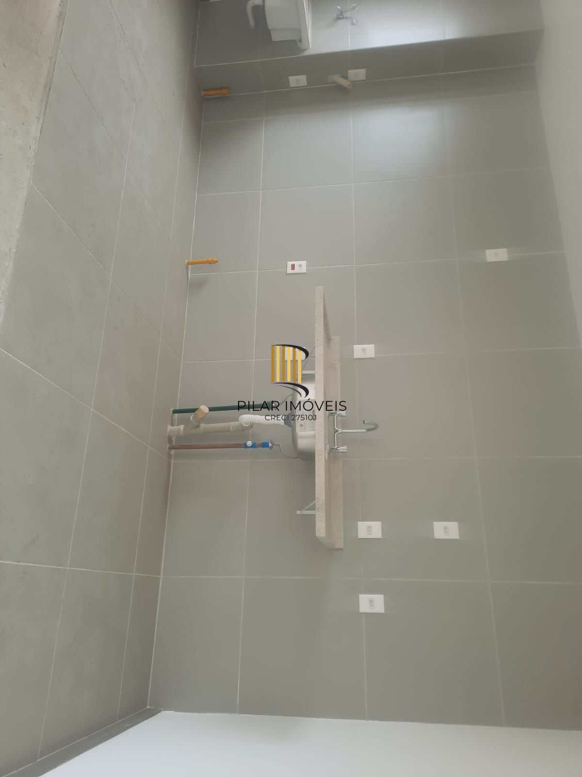 Apartamento novo de 01 dormitório e vaga de garagem no bairro santana- Porto alegre/RS