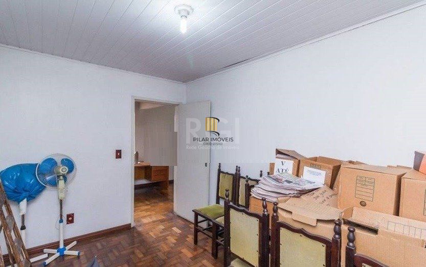 Predio para Venda - 120m², 3 dormitórios, 3 vagas - Partenon