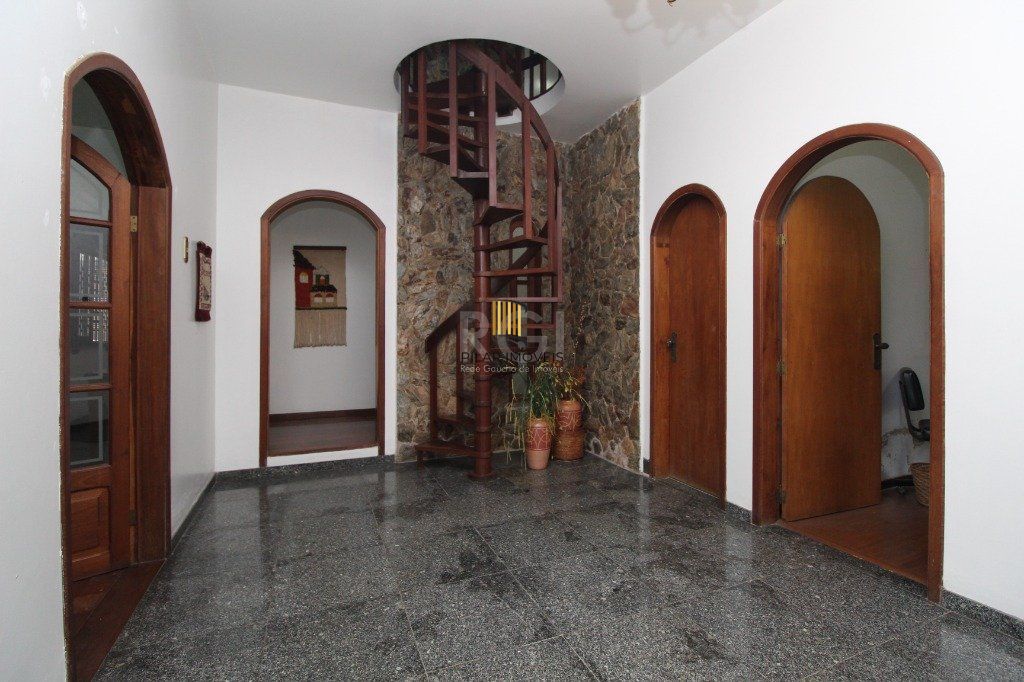 Casa para Venda - 406.36m², 6 dormitórios, sendo 6 suites, 2 vagas - Chácara das Pedras