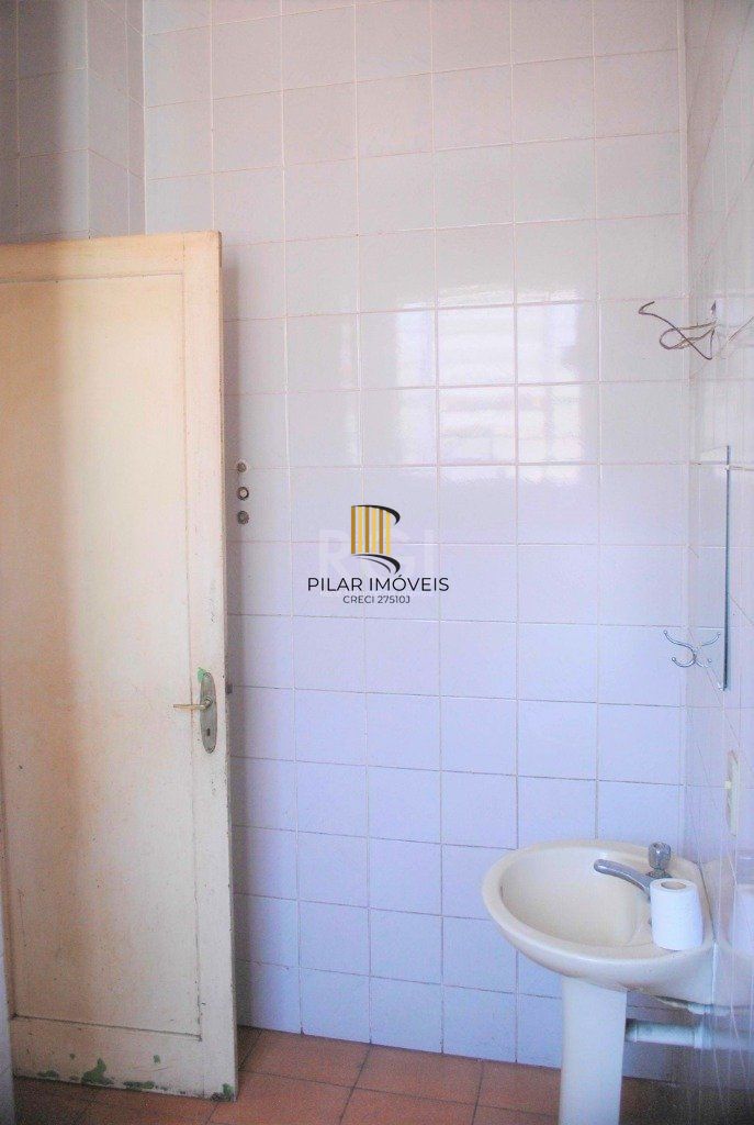 Casa Comercial para Venda - 180m², 0 dormitórios, Floresta