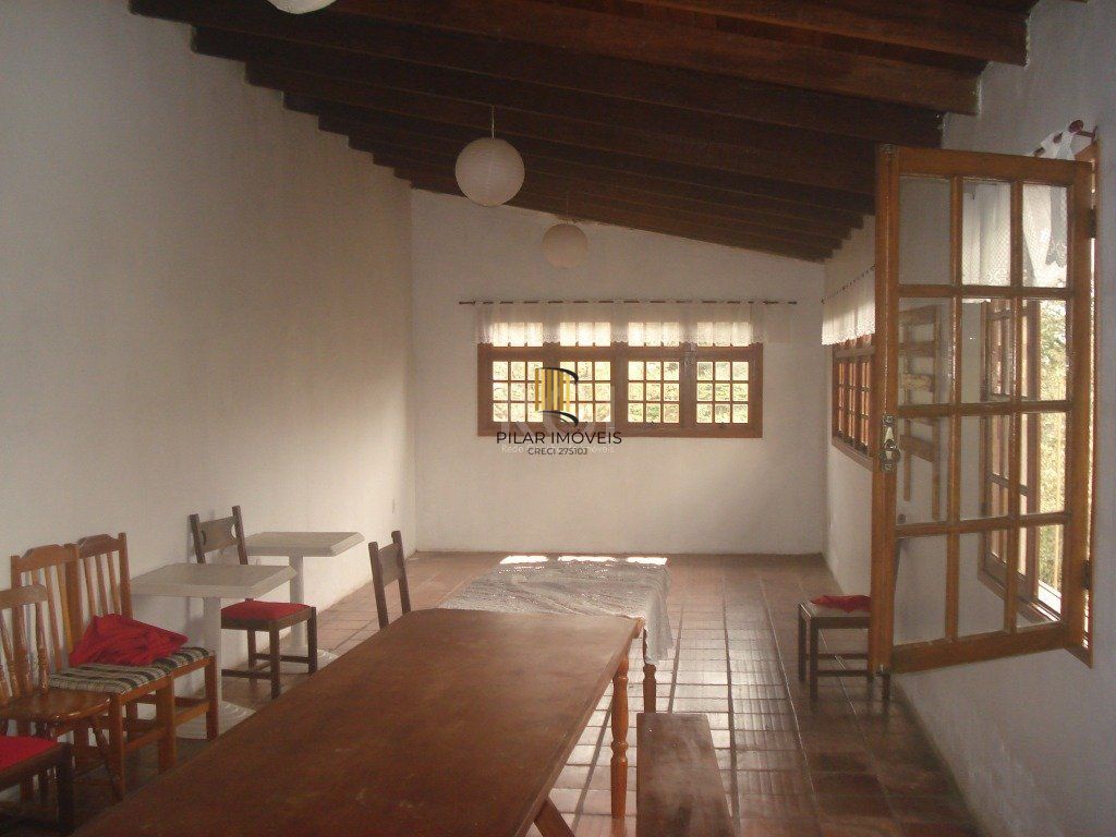 Casa para Venda - 500m², 6 dormitórios, sendo 2 suites, 4 vagas - Glória