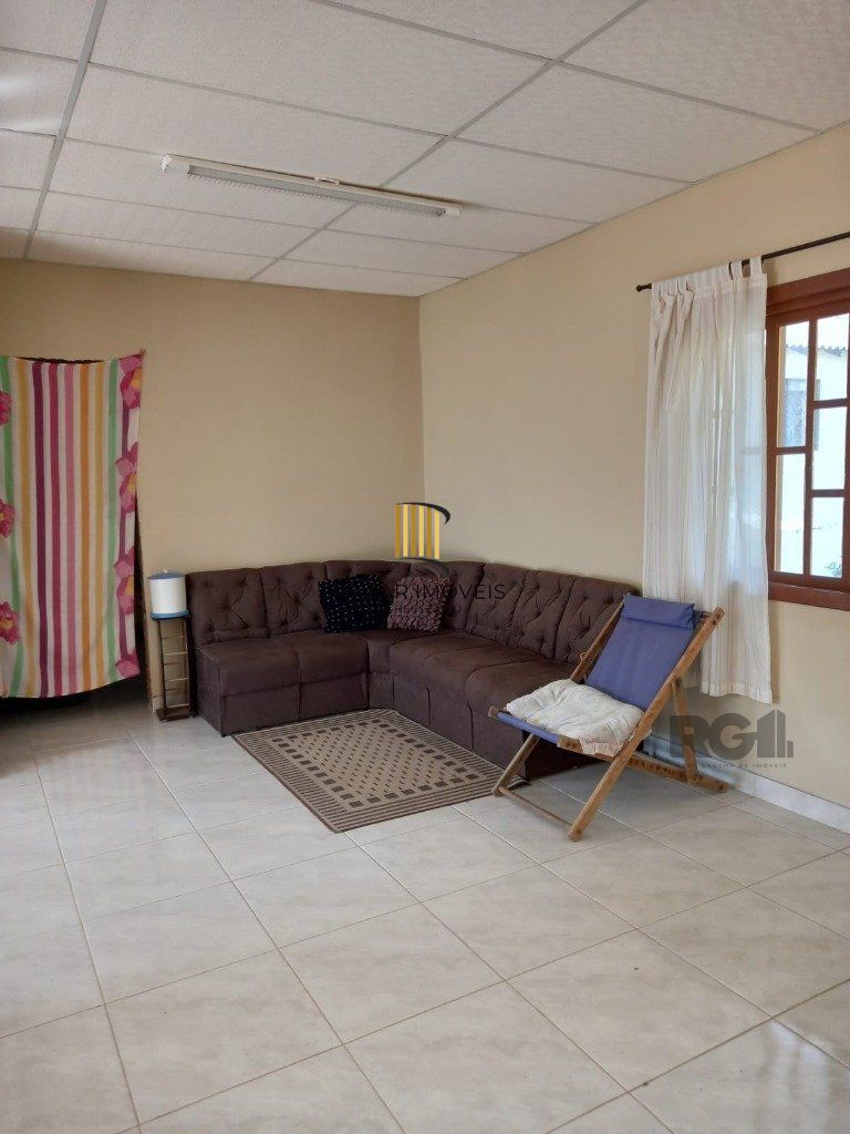 Casa com 4 dormitórios no bairro Vila Nova