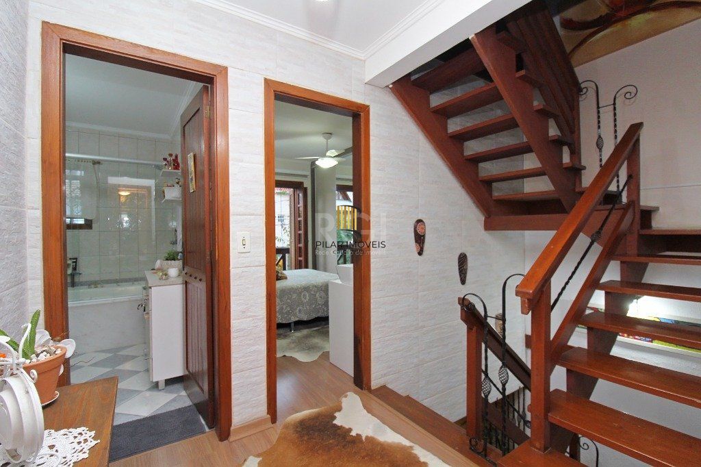 Casa Condominio para Venda - 186.76m², 3 dormitórios, sendo 1 suites, 2 vagas - Guarujá