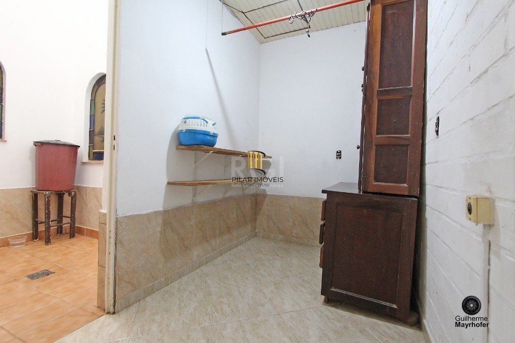 Casa para Venda - 177.58m², 3 dormitórios, sendo 1 suites, 4 vagas - Guarujá