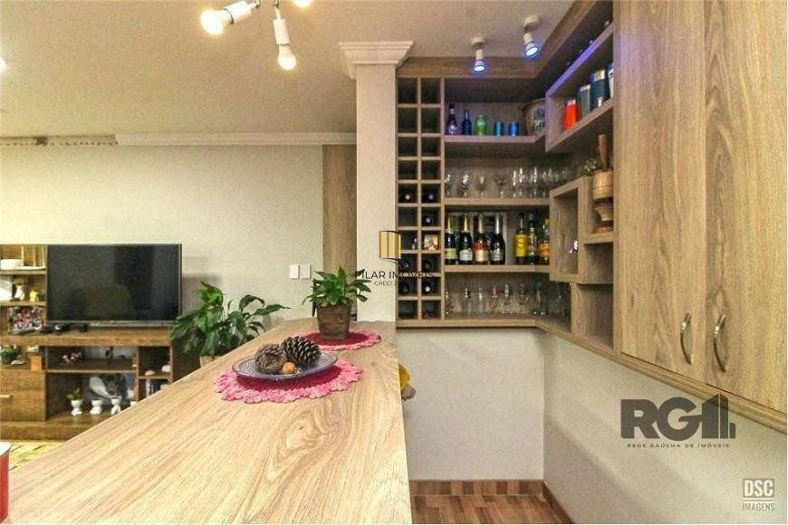 Casa de 285m² - 4 dormitórios, 4 vagas no bairro Bom Jesus