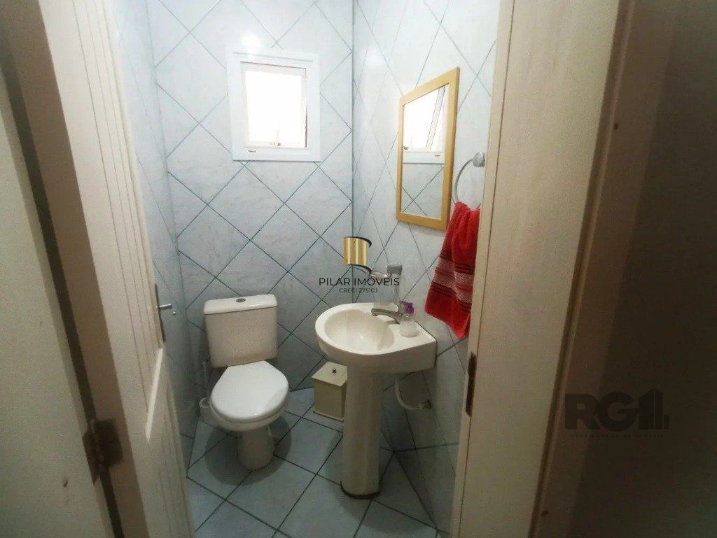 Casa com 3 dormitórios no bairro  Costa e Silva