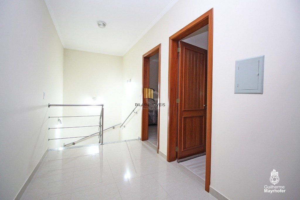 Casa para Venda - 246m², 3 dormitórios, sendo 2 suites, 3 vagas - Vila Ipiranga