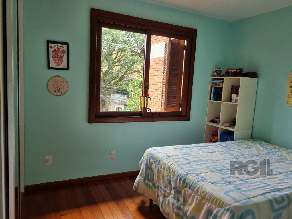 Casa 4 dormitórios no bairro Teresópolis