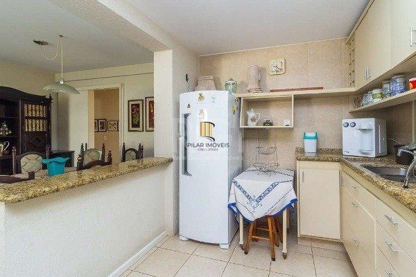 Casa para Venda - 227m², 3 dormitórios, sendo 1 suites, 4 vagas - Azenha