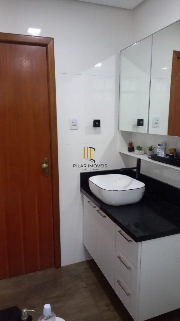 Casa 3 dormitórios no bairro Teresópolis