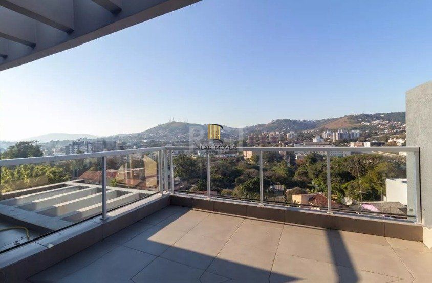 Casa para Venda - 377m², 4 dormitórios, sendo 2 suítes, 3 vagas - Teresópolis