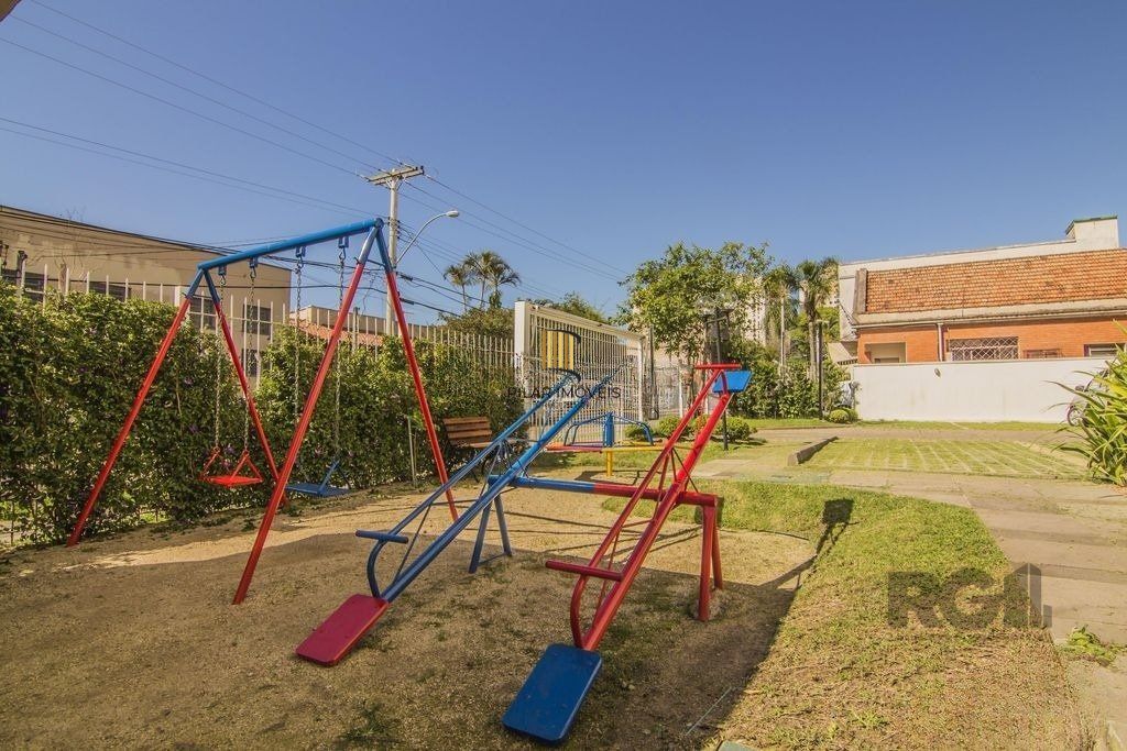 Apartamento 50m² - 2 dormitórios e 1 vaga no bairro Partenon