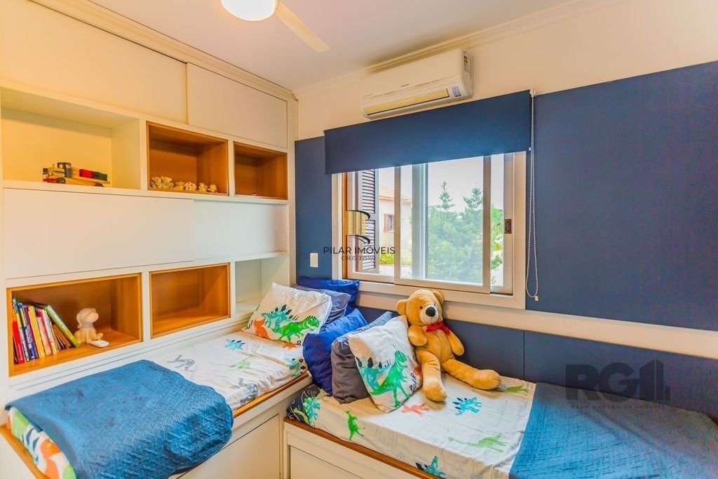Casa em condomínio de 155m², 3 dormitórios, 4 vagas no bairro Espírito Santo