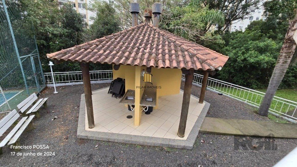 Apartamento com 2 dormitórios no bairro Jardim Carvalho