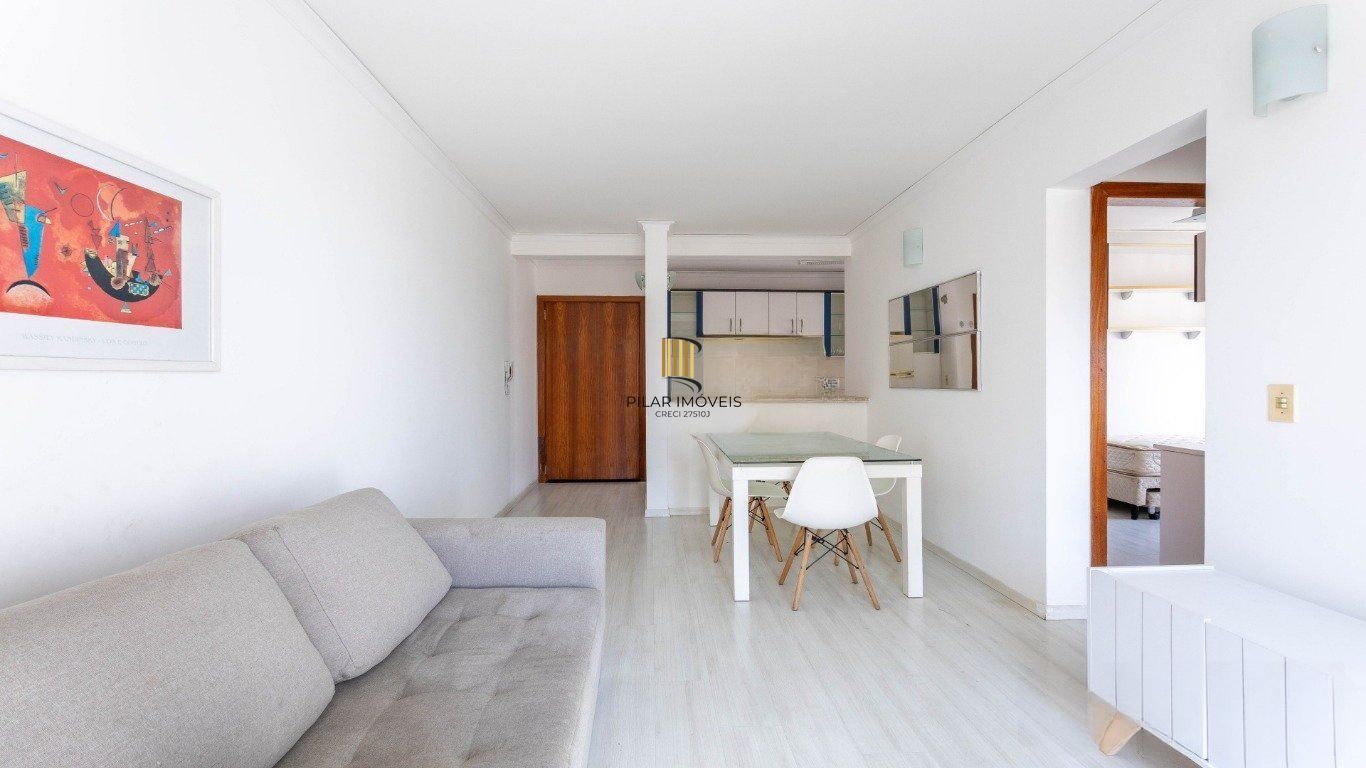 Apartamento com 2 quartos à venda em Partenon, Porto Alegre.