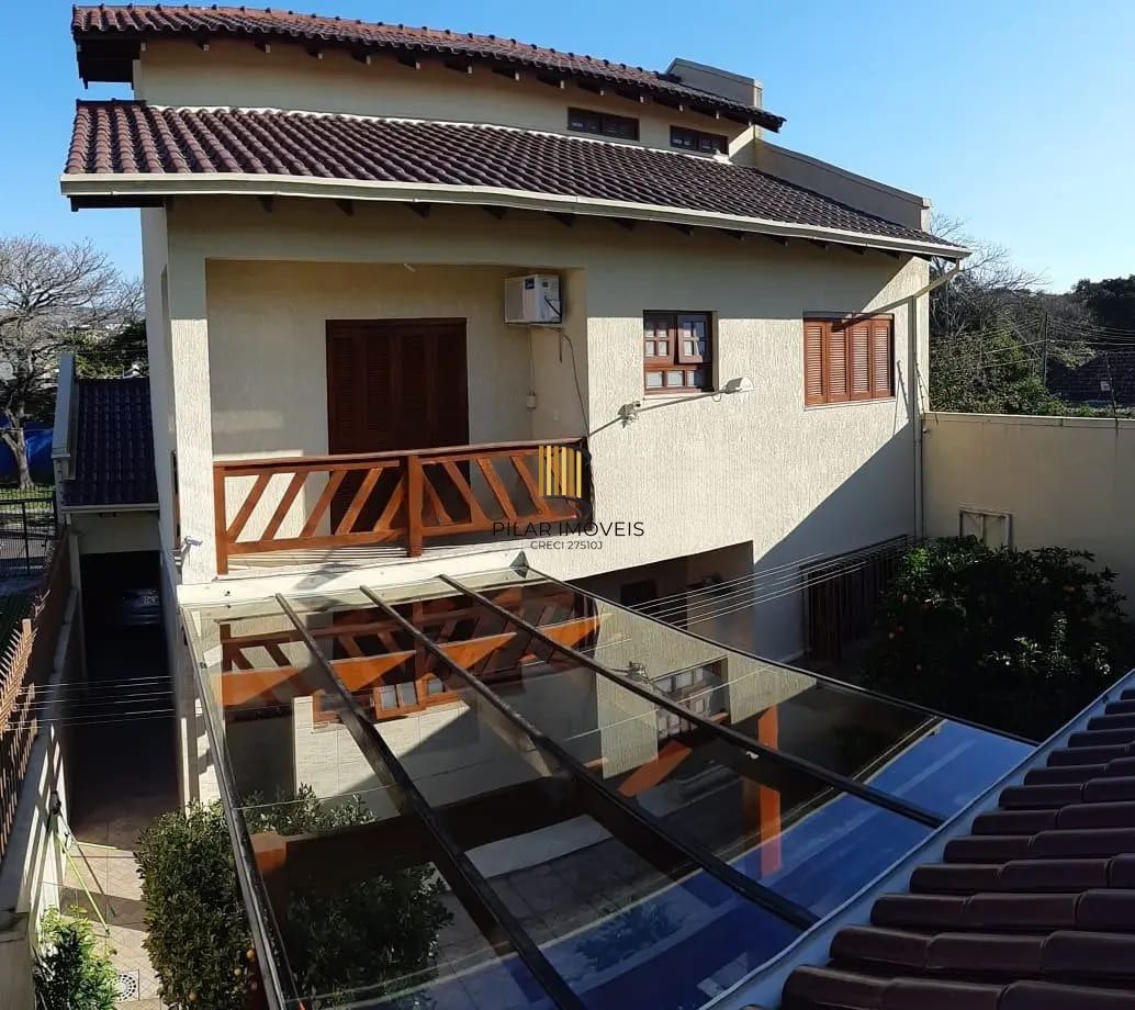 Casa com 3 dormitórios  de 278m² à venda no Bairro Jardim Itú Sabará