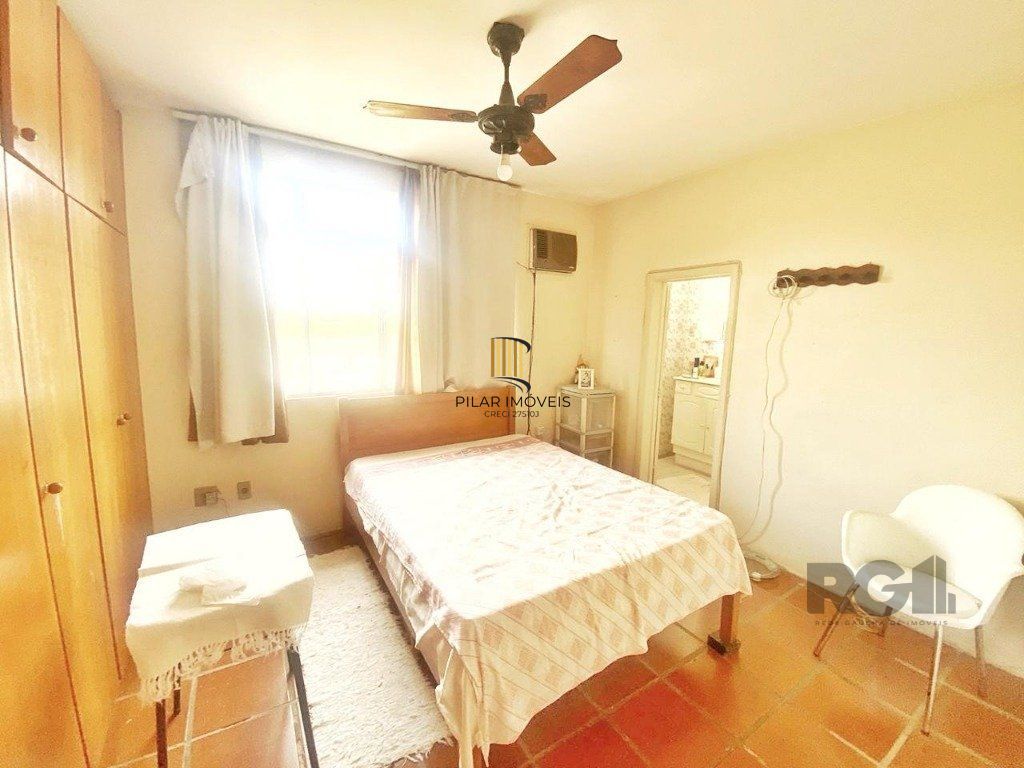 Casa 4 dormitórios no bairro Nonoai