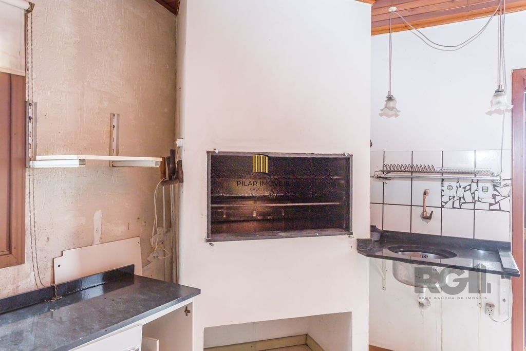 Excelente cobertura de 150m² 3 dormitórios com 3 banheiros.