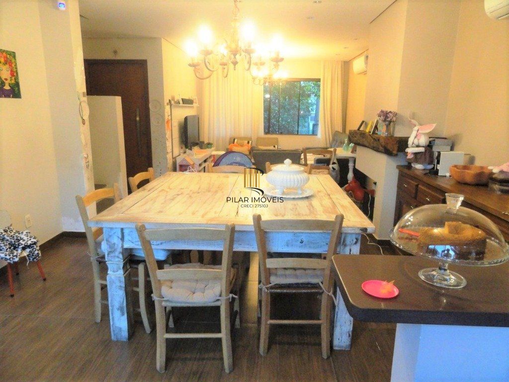 Casa para Venda - 165m², 3 dormitórios, sendo 3 suites, 1 vaga - Hípica