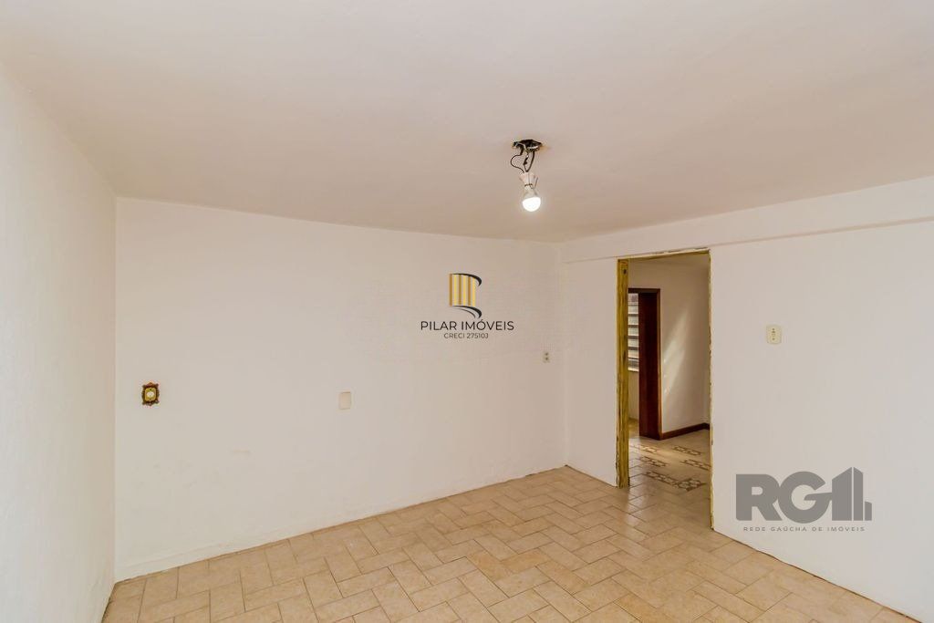 Casa de 4 dormitórios no bairro Espírito Santo