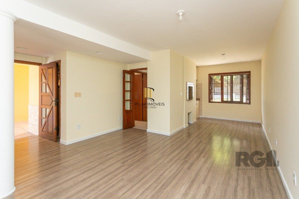 Casa com 5 dormitórios no bairro Jardim Carvalho