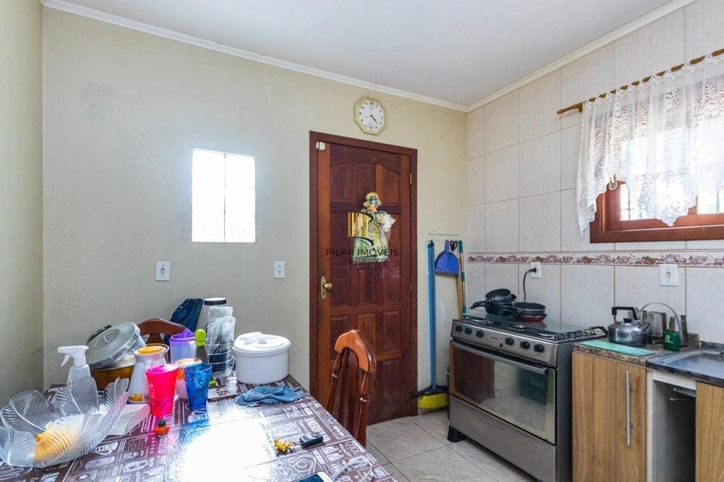 Casa de 3 dormitórios no Bairro Lomba do Pinheiro - Porto Alegre