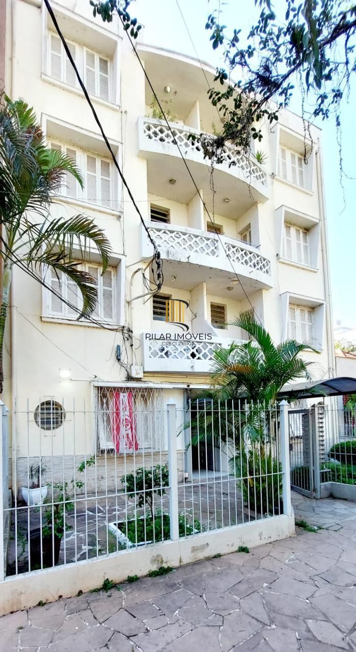 Apartamento de 2 dormitórios à venda no Menino Deus