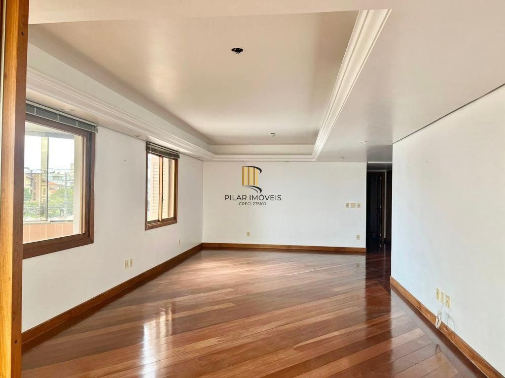 Apartamento de 4 dormitórios e 184m² à venda em Menino Deus, Porto Alegre.