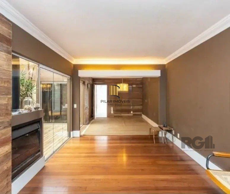 Excelente casa de 220m² com 3 dormitórios no bairro Tristeza.
