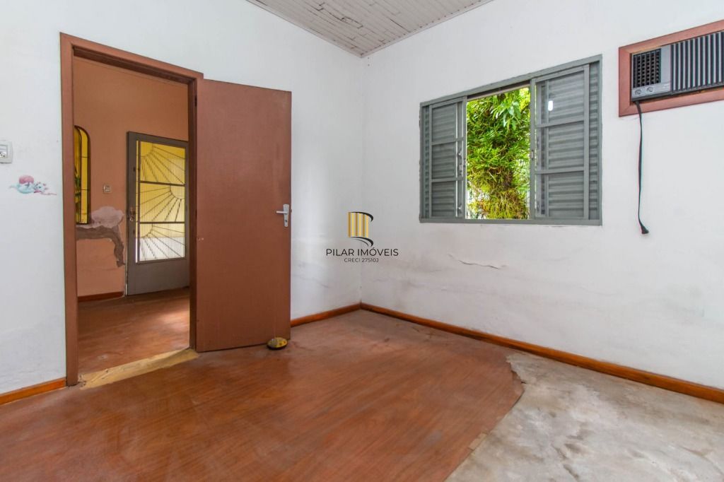 Casa com 3 dormitórios, 1 vaga e 74m² no bairro Cristo Redentor