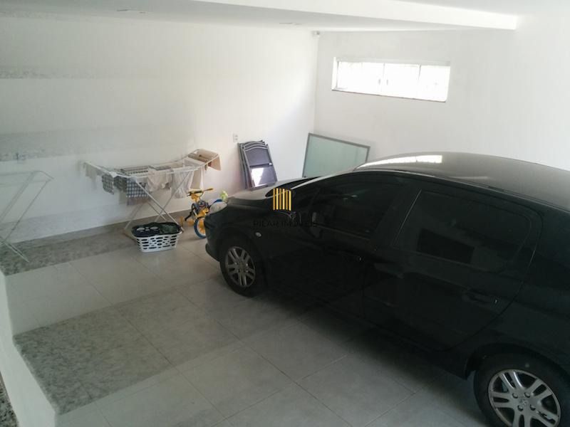 Casa para Venda - 217m², 3 dormitórios, sendo 1 suites, 5 vagas - Teresópolis
