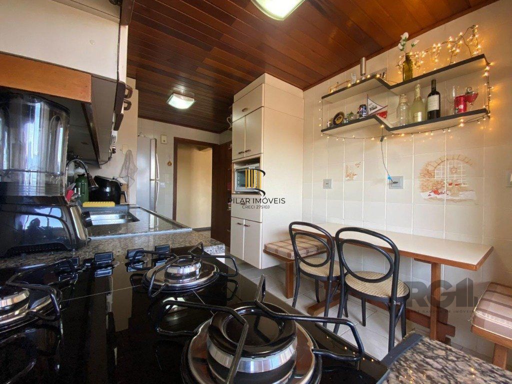 Cobertura Duplex para Venda - 269,97², 3 dorm, 1 suite, 2 vagas - Menino Deus