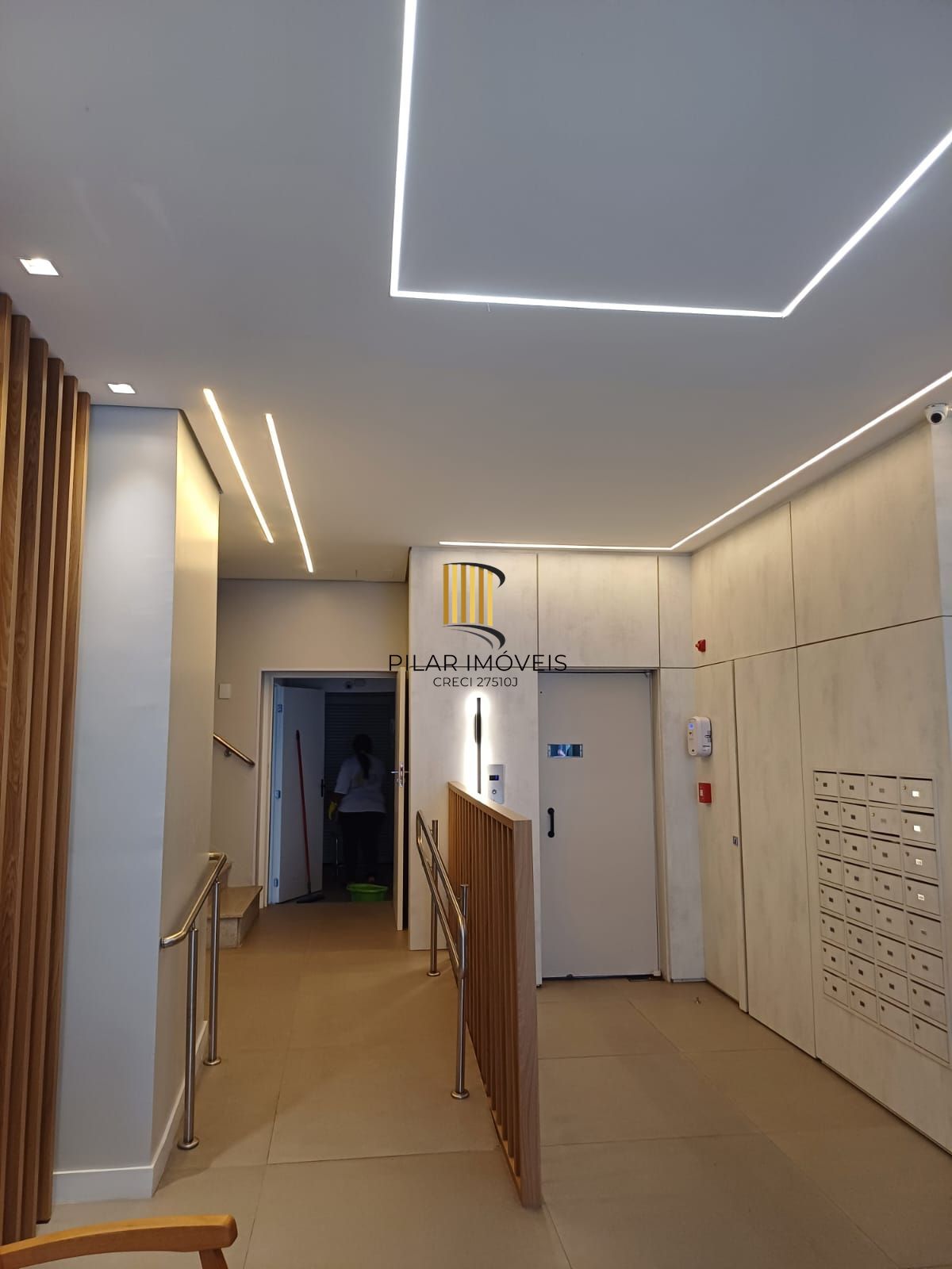Apartamento 2 dormitórios no bairro Azenha
