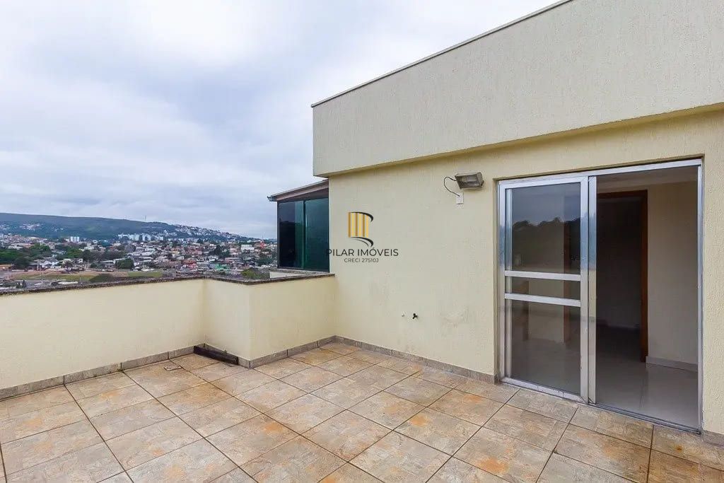 Cobertura à Venda com 2 Dormitórios no Bairro Cristal – Porto Alegre