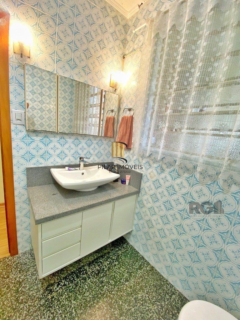 Casa 2 dormitórios no bairro Nonoai