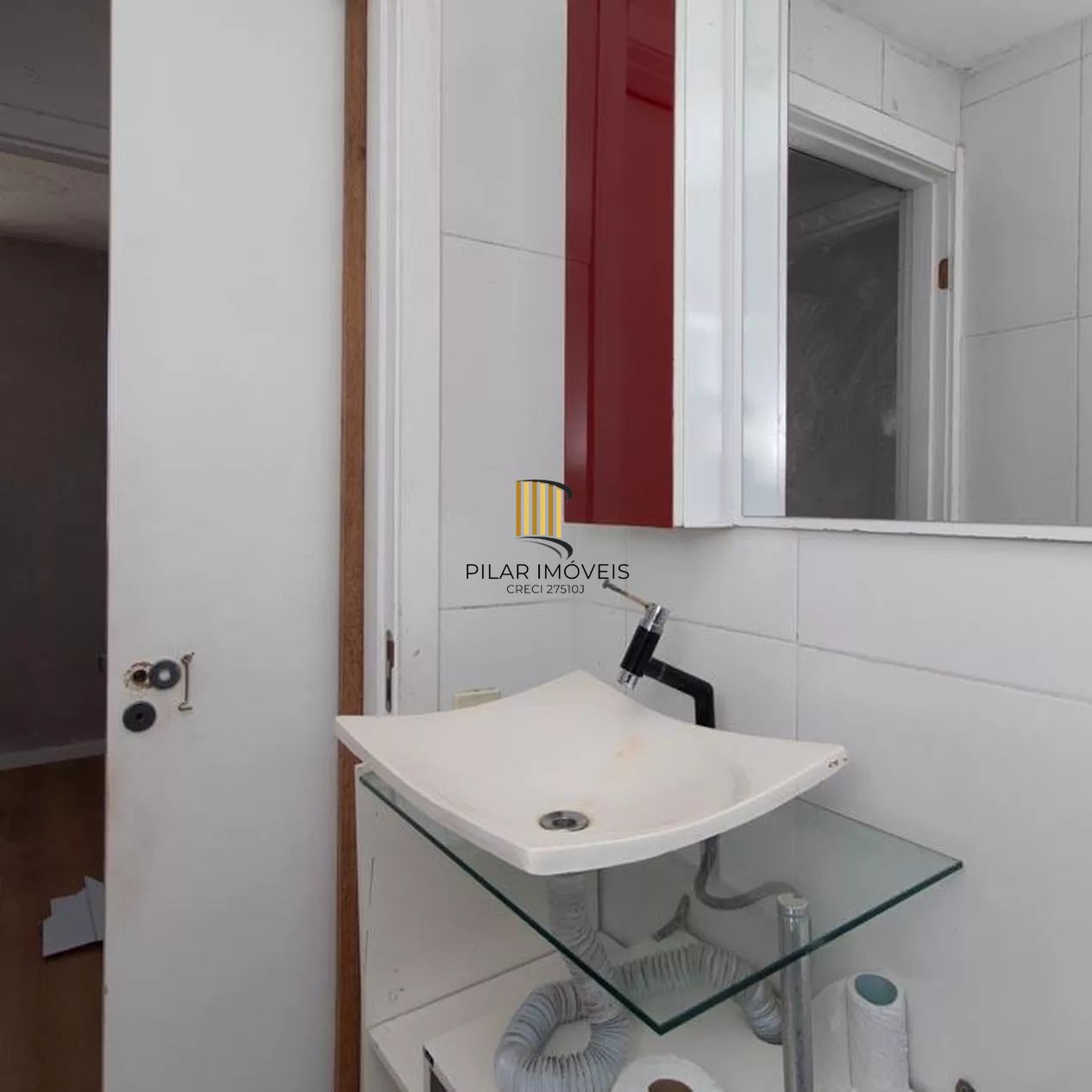 Apartamento de dois dormitórios e  01 vaga garagem na zona sul -Porto Alegre