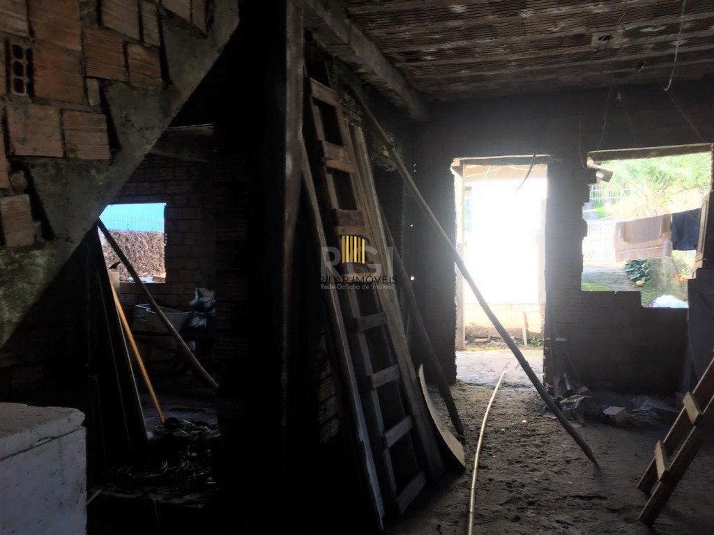 Casa para Venda - 74m², 3 dormitórios, 2 vagas - Nonoai