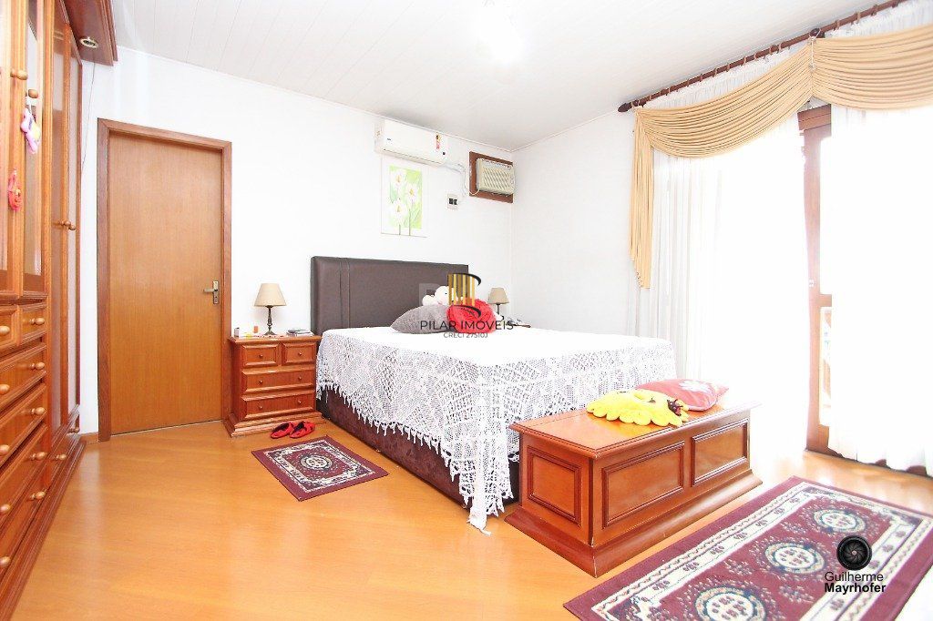 Casa para Venda - 165m², 3 dormitórios, sendo 1 suites, 2 vagas - Medianeira