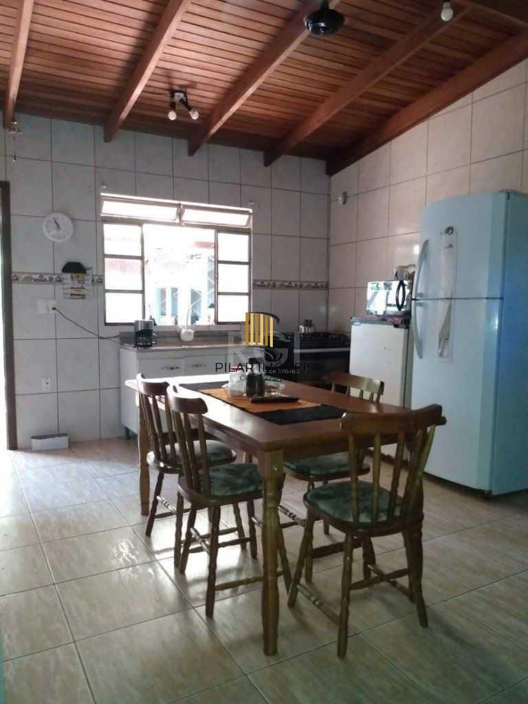 Casa para Venda - 150m², 3 dormitórios, Restinga