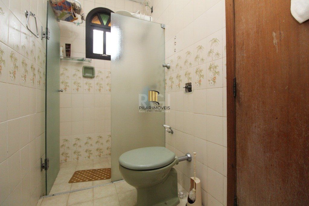 Casa para Venda - 406.36m², 6 dormitórios, sendo 6 suites, 2 vagas - Chácara das Pedras