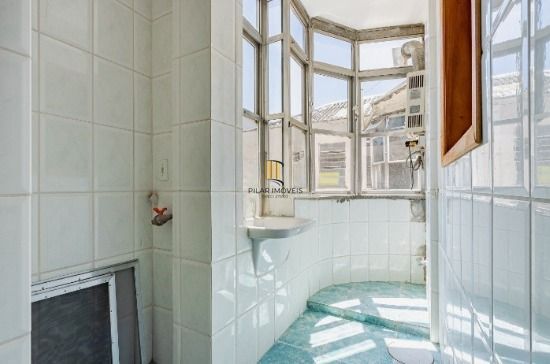 Apartamento com 4 quartos e 93m² à venda em Centro Histórico, Porto Alegre.