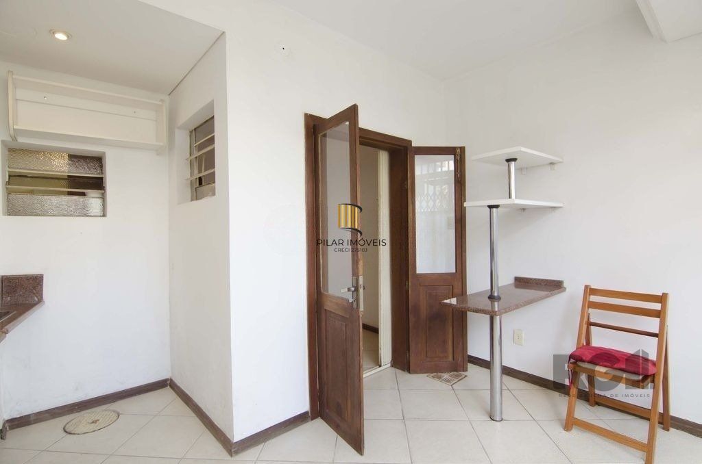 Excelente casa de 116m² com  2 dormitórios no bairro Cidade Baixa.