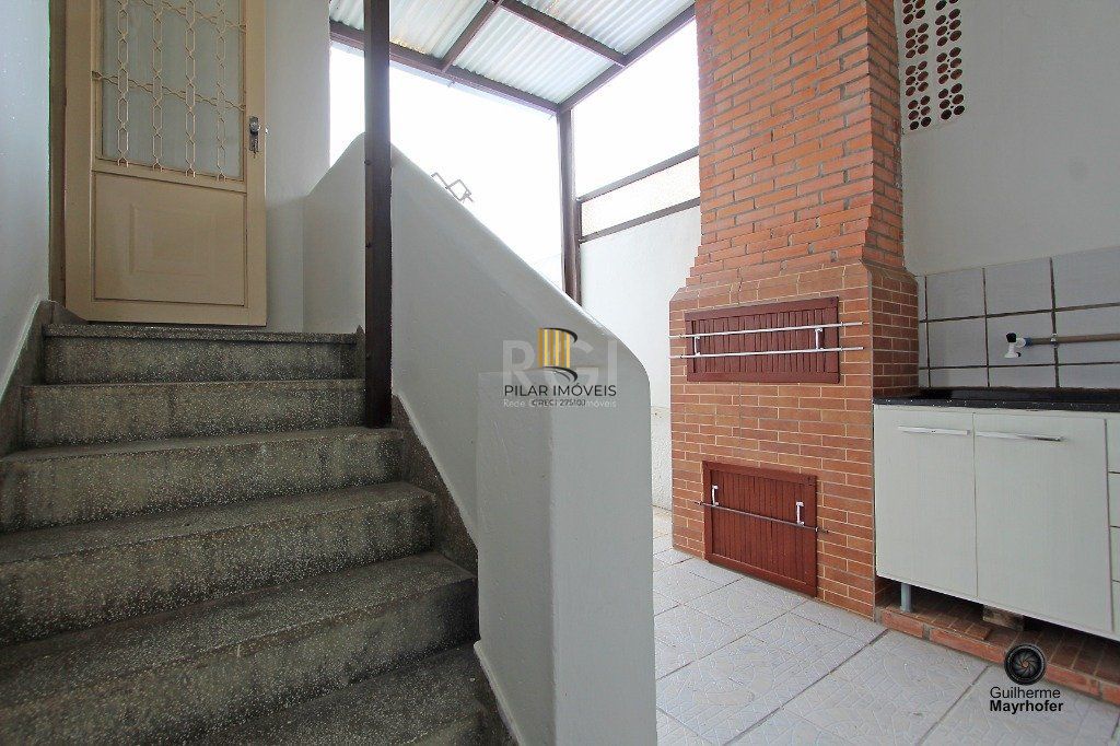 Casa para Venda - 233m², 4 dormitórios, 5 vagas - Nonoai