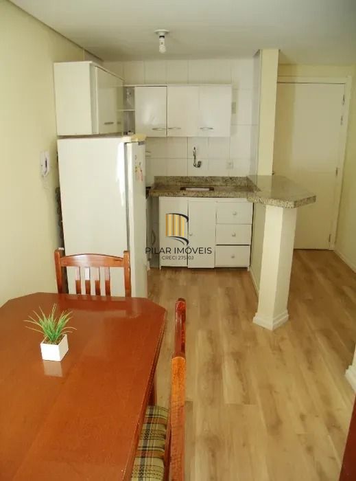Apartamento de 01 dormitório em edifício com infraestrutura no Centro de Porto Alegre-RS